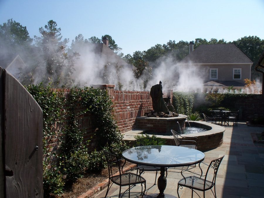Privacy mist outdoor screen